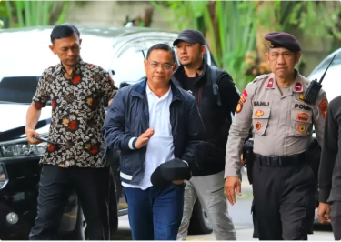 Terjaring OTT, Bupati Pati Sudewo Bungkam saat Tiba di Gedung KPK