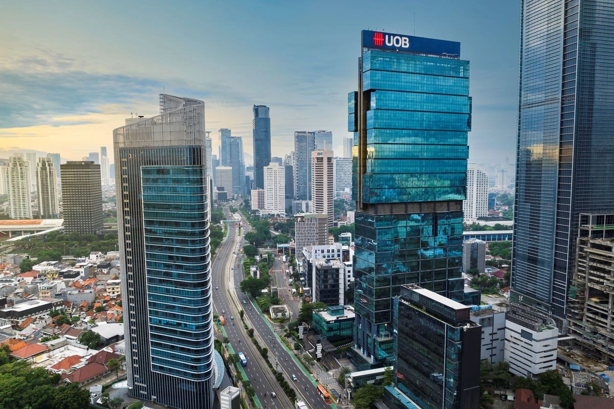 Melihat dari Dekat Jejak Transformasi dan Kontribusi UOB di Indonesia