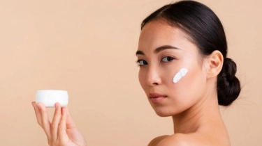 5 Moisturizer untuk Hempaskan Garis Penuaan, Mulai Rp30 Ribuan