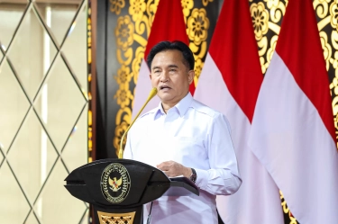 Menko Yusril Sebut Putusan MK Mempertegas Anggota Polri Tetap Sah Duduki Jabatan Sipil