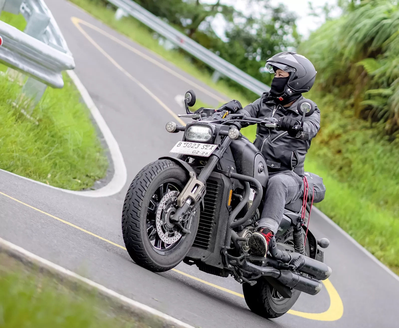 Tetap Gaya dan Aman ketika Touring: 5 Pilihan Outfit Ideal sesuai Jenis Motor