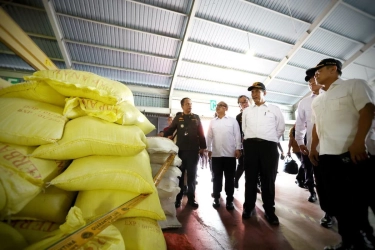 Amran Sebut Beras Dalam Negeri Bisa Penuhi Kebutuhan Kepri, Tak Perlu Impor