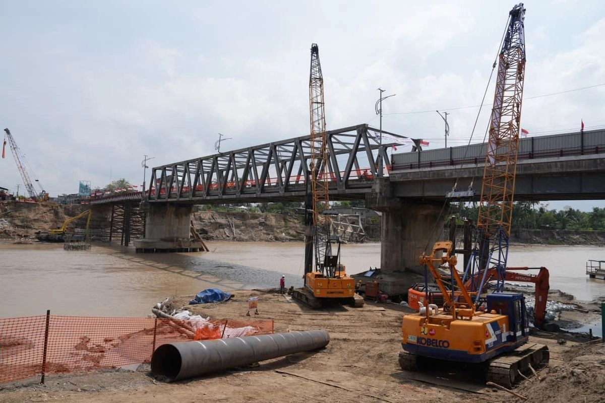 Adhi Karya–PU Kebut Pembangunan Jembatan Permanen Krueng Tingkeum