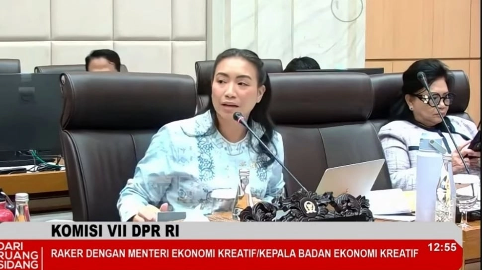 Didesak 10.000 Petisi Konstituen, Rahayu Saraswati Hadir Lagi di DPR Kembali Pimpin Rapat Komisi VII