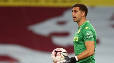 Sempat Didekati MU, Emiliano Martinez Kini Masuk Radar Inter Milan