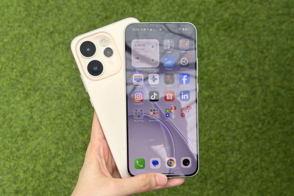 Hands On Oppo Reno 15 Pro Max: Seri Reno dengan Bingkai Tertipis Saat Ini