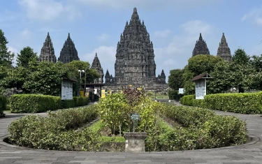Dari Malioboro ke Candi Prambanan? Simak Panduan Rute Trans Jogja yang Hemat dan Cepat untuk Perjalananmu