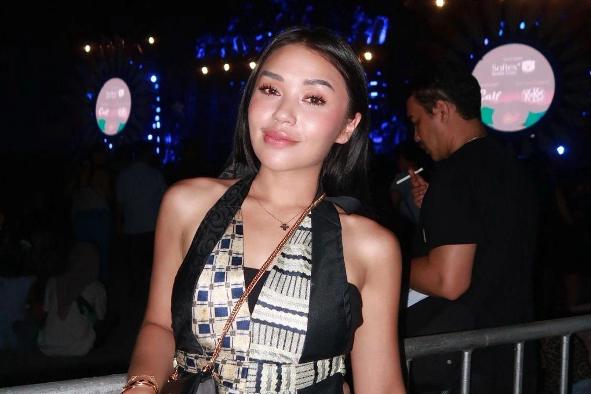 Lula Lahfah Meninggal Dunia, Kenang 5 Penampilannya dengan Gaya Casual Chic