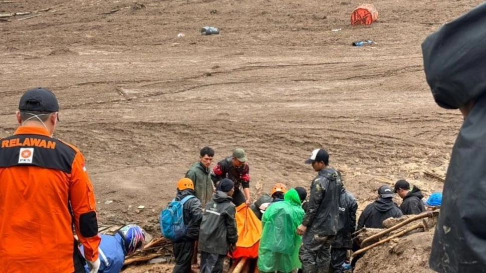 Korban Longsor Gunung Burangrang Bertambah jadi 10 Orang