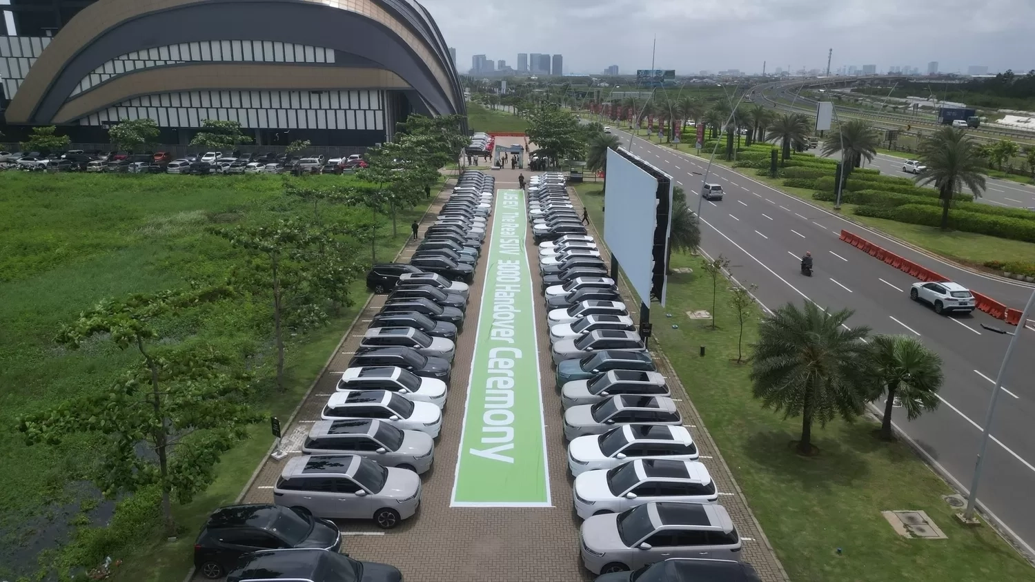 Jaecoo Serahkan 3.000 Unit J5 EV ke Konsumen, Kunci Harga Lewat Program Price Lock Insurance