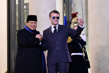 Seskab Teddy Ungkap Pembicaraan Prabowo dan Macron Selama 2,5 Jam