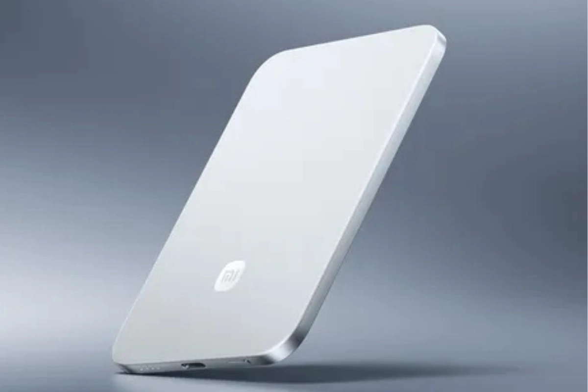 Xiaomi Bikin Power Bank Tempel Setipis iPhone Air