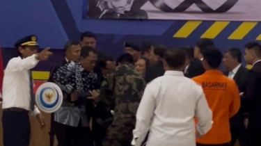 Momen Wamen Didit Ambil Alih Posisi Inspektur Saat Menteri Trenggono Pingsan di Podium
