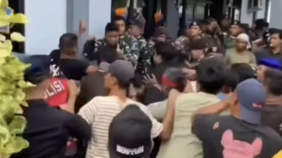 Oknum TNI AL Mabuk dan Aniaya Warga Talaud, Masyarakat Geram Hingga Kapal Rusak Parah