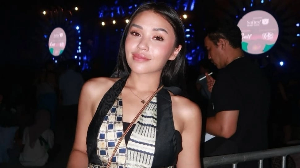 Terpopuler: Riwayat Sakit Lula Lahfah, Fakta Menarik Manusia Silver yang Jadi Model