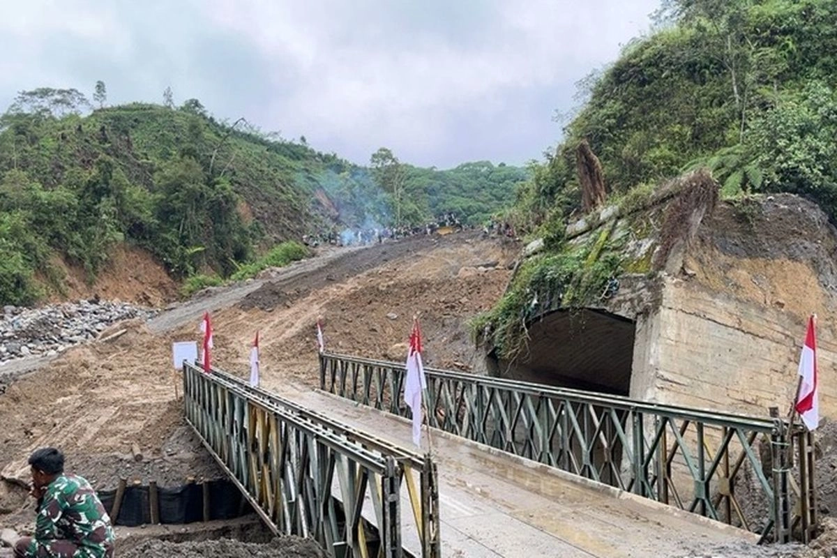 Dilewati Truk yang ''Overload'', Menteri PU Khawatir Jembatan Sementara di Sumatera Ambruk