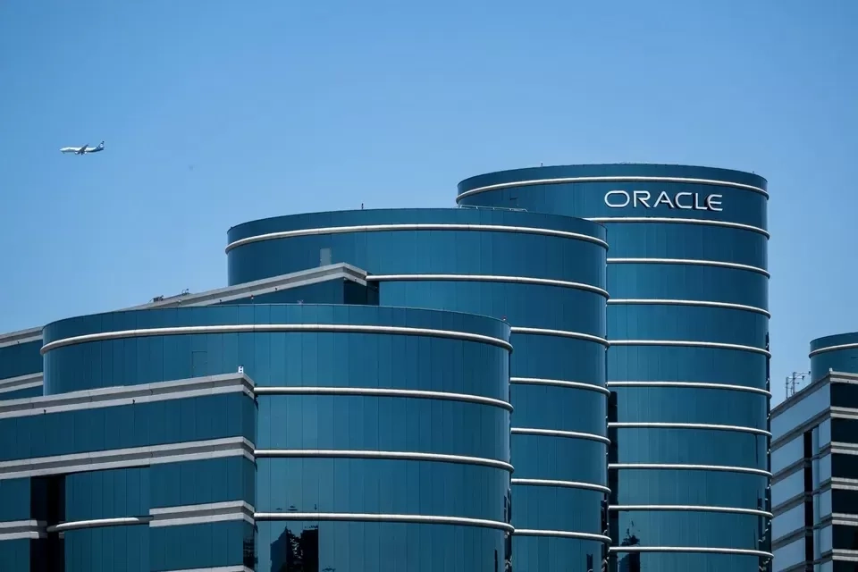 Oracle Naikkan Proyeksi Lapangan Kerja Pusat Data AI untuk OpenAI di New Mexico di Tengah Penolakan Komunitas Lokal