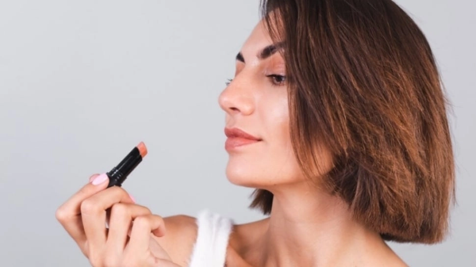 Jenis Lipstik Apa yang Tahan Lama? Intip 6 Pilihan dengan Harga Terjangkau