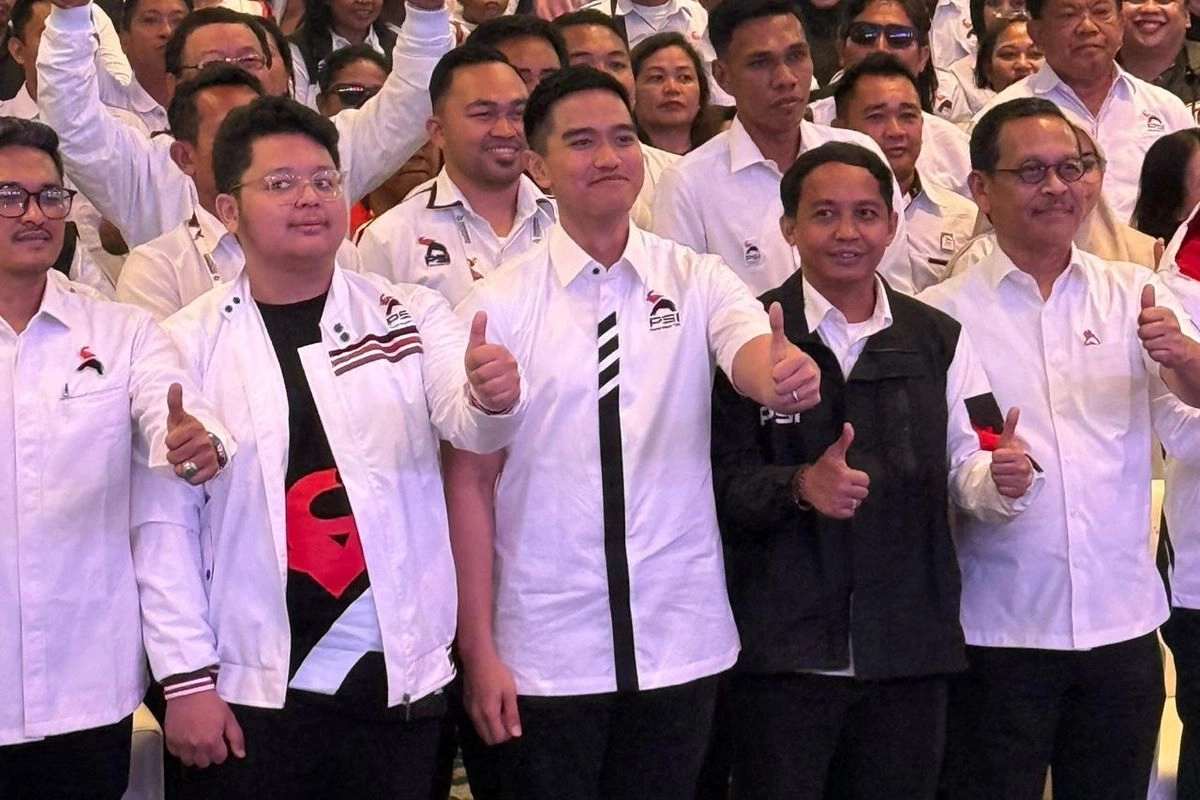 Kaesang Bagikan KTA Emas Sambil Ungkit Jokowi Bagi-bagi Sepeda: Jangan Dijual, Harganya Masih Naik