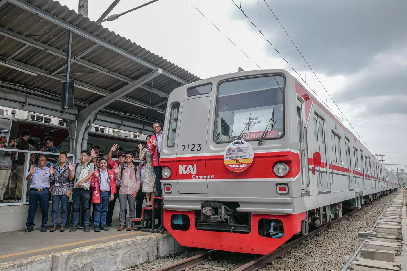 Kereta Rangkasbitung–Merak Jadi Andalan Warga Sekitar untuk Bekerja, Catat Jadwal Lengkapnya