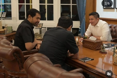 Mualem Temui Seskab Teddy Jelang Dini Hari, Bahas Pemulihan Pascabencana