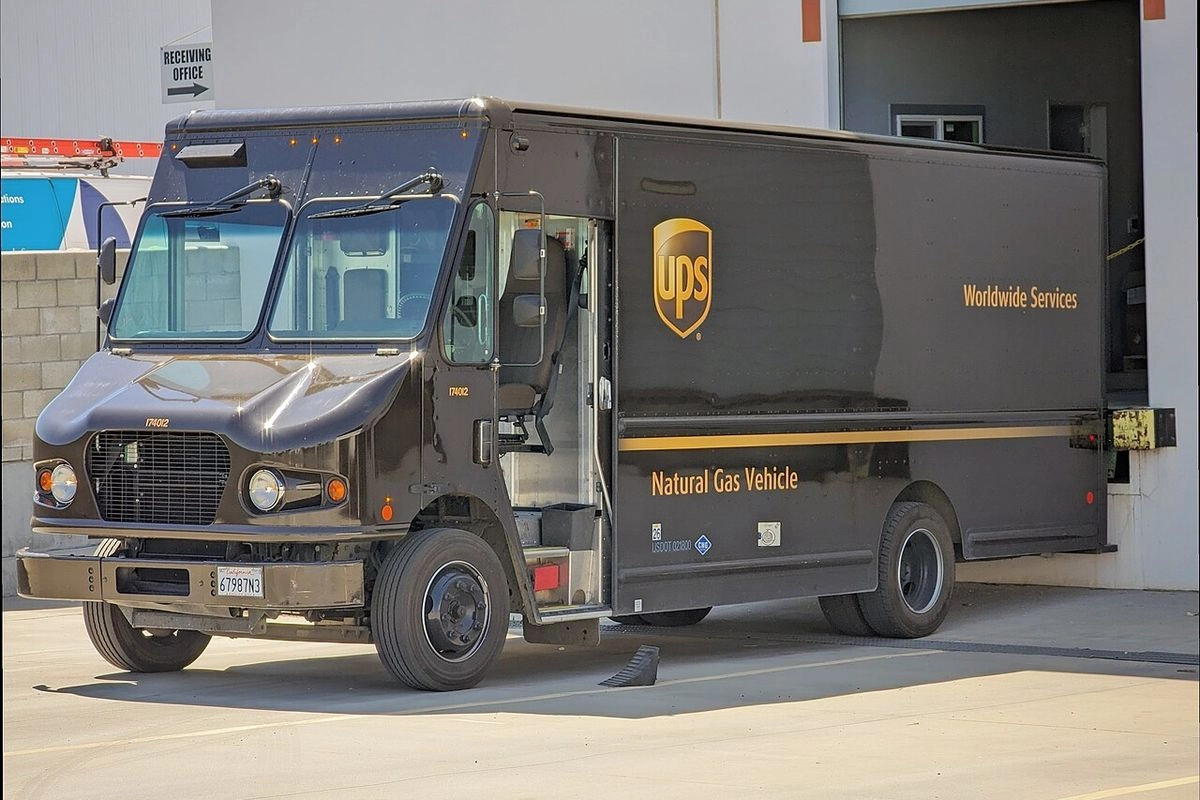 Perusahaan Logistik Terbesar di Dunia Bakal PHK 30.000 Karyawan