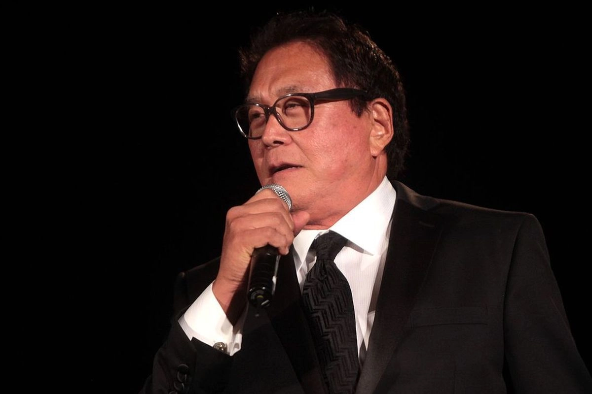 Robert Kiyosaki Prediksi Harga Emas Tembus 27.000 Dollar AS