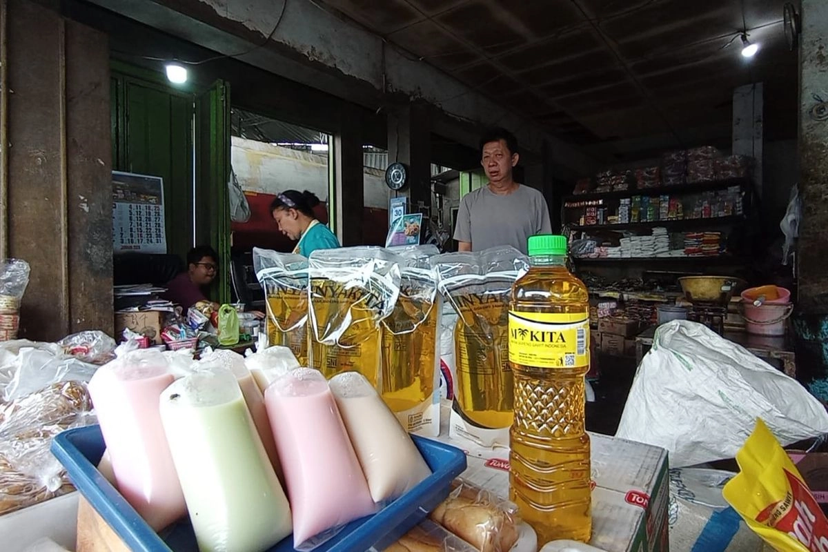 Sidak Pasar di Bandung, Amran Temukan Harga MinyaKita di Atas HET