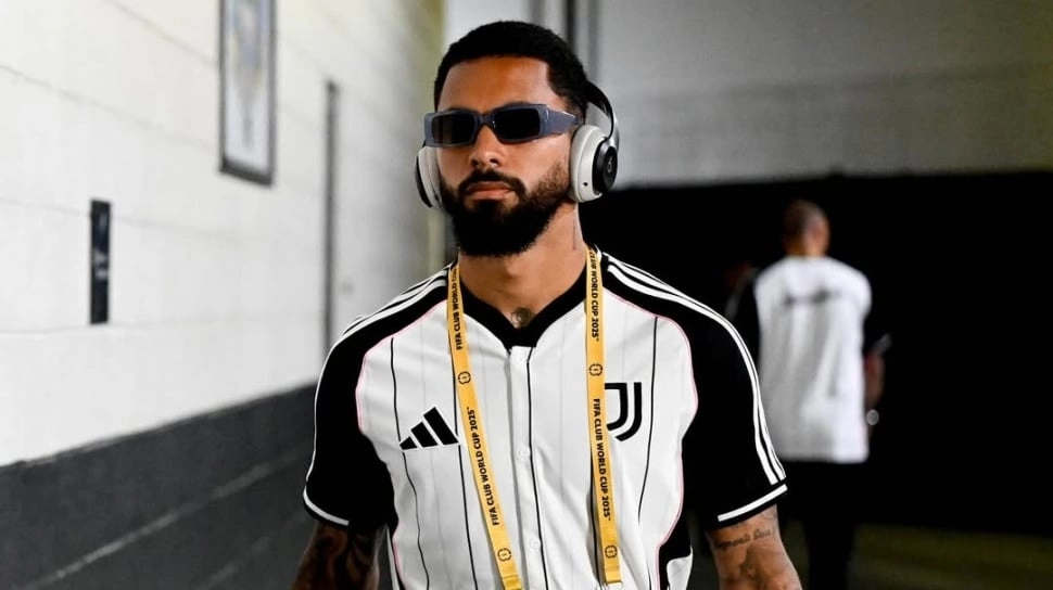 Krisis Lini Tengah, Aston Villa Pulangkan Douglas Luiz dari Juventus