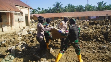 Ratusan Taruna Akpol Diterjunkan ke Aceh Tamiang: Bersihkan Jalan hingga Pulihkan Sekolah