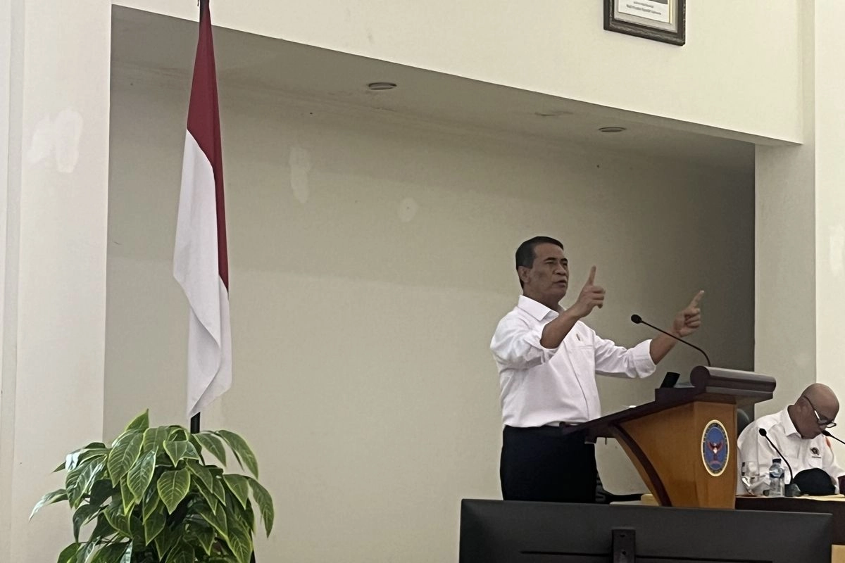 Amran: 2 Taipan Kuasai 70 Persen Perputaran Industri Ayam dan Telur