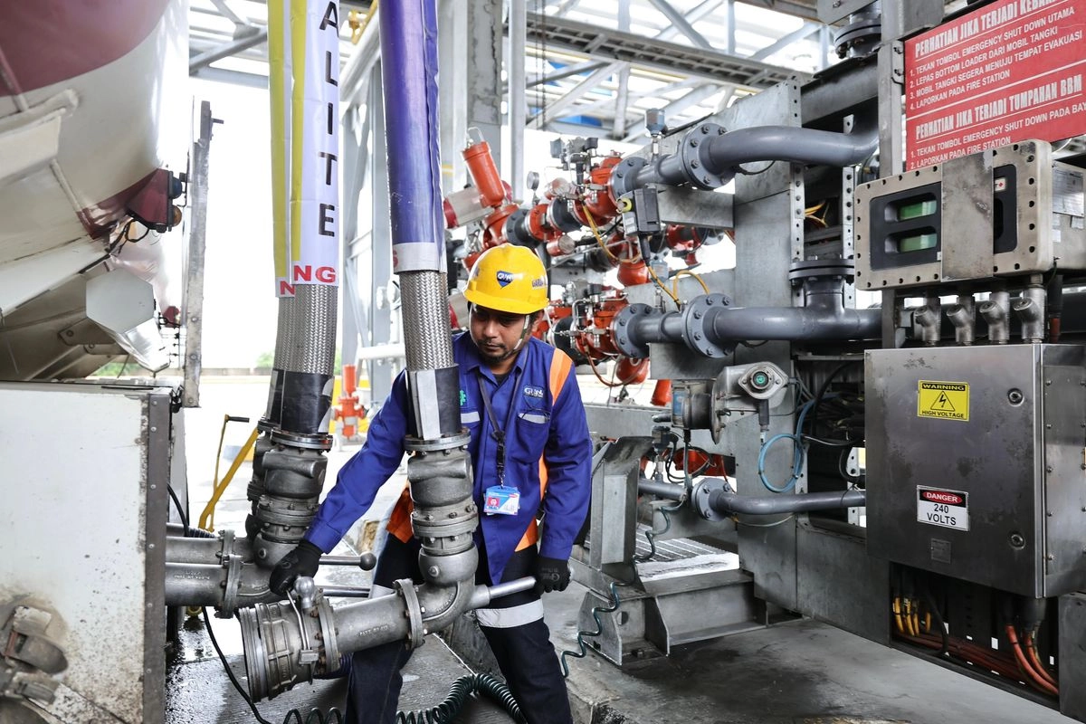 Dari Kilang Balongan, Pertamina Pastikan Kualitas BBM Sesuai RON