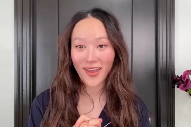 Dari Skin Tint Hingga Lip Gloss, Ini Dia Rangkaian Makeup Natural Ala Yerin Ha Bridgerton 4