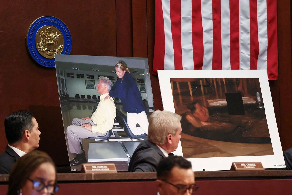 AS Rilis 3 Juta Halaman Kasus Jeffrey Epstein, Seret Nama Trump dan Bill Clinton