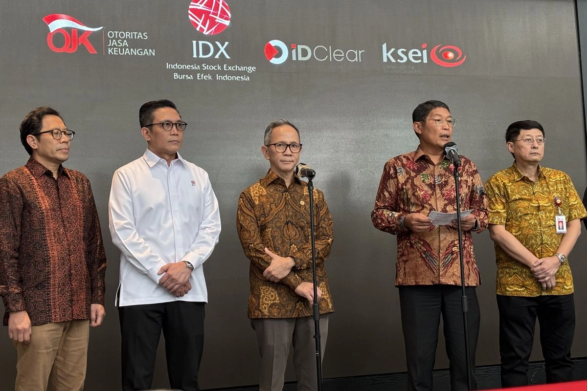 DPR Akan Bahas Kursi Kosong di OJK Usai Pengunduran Diri Mahendra dan Inarno