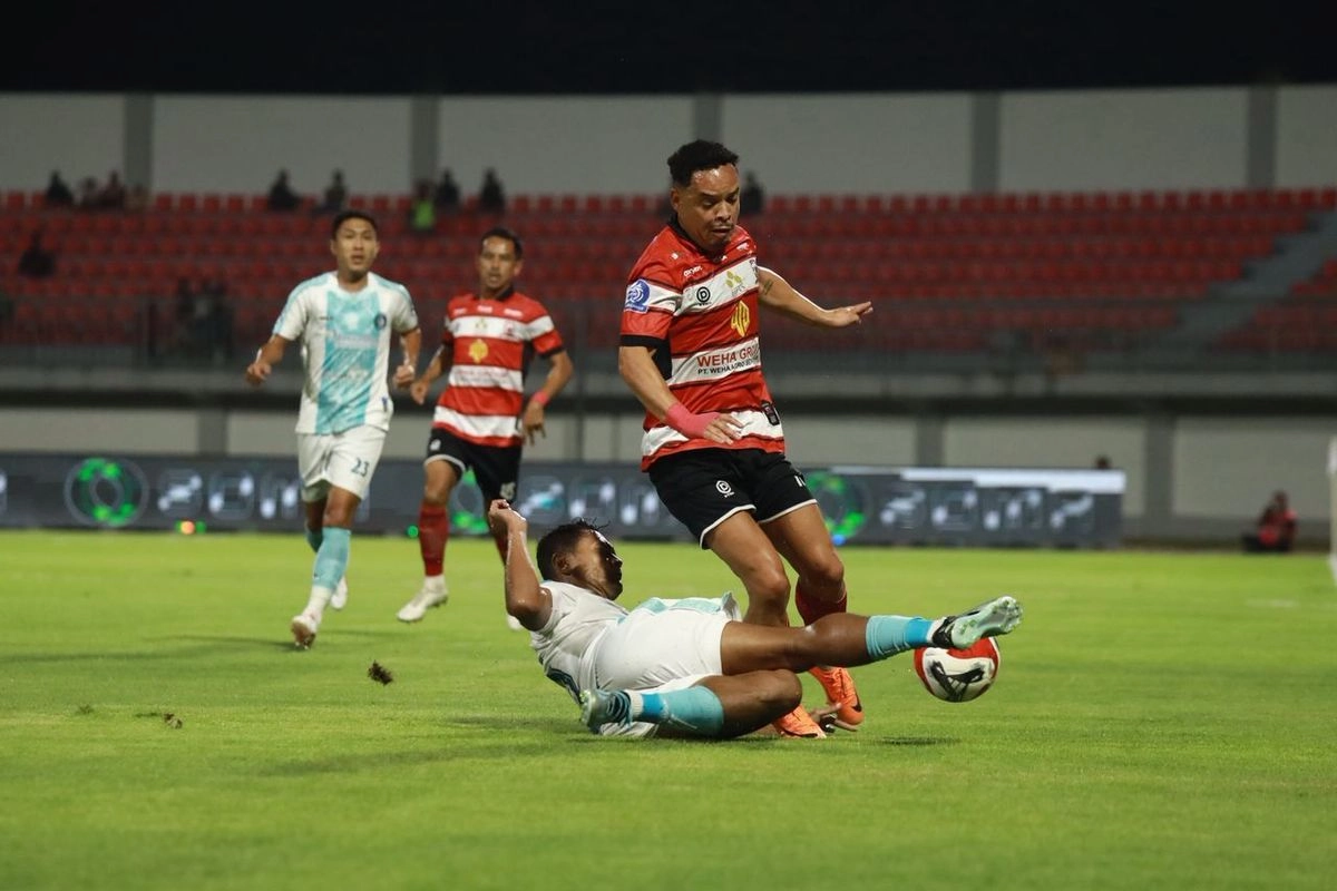 Hasil Madura United Vs PSBS 0-0: Tiang Berulang-ulang, Tanpa Pemenang