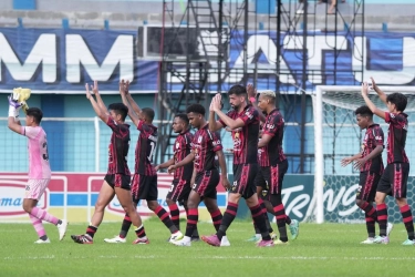 Persipura Persembahkan Kemenangan untuk Mettu Dwaramury