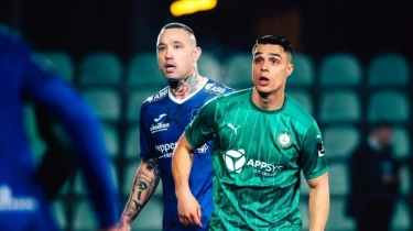 Radja Nainggolan Gagalkan Kemenangan Joey Pelupessy Bersama Lommel SK