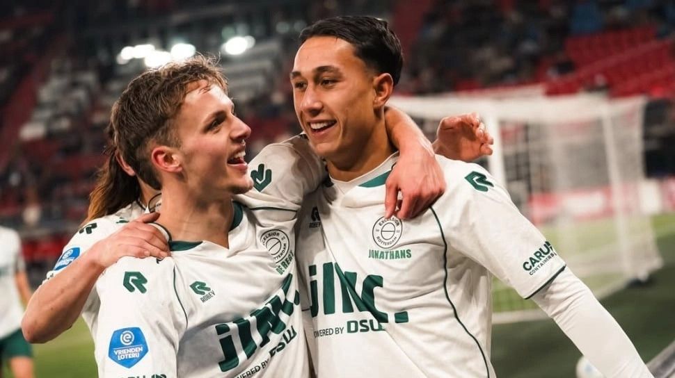 3 Fakta Menarik di Balik Gol Miliano Jonathans ke Gawang Ajax Amsterdam