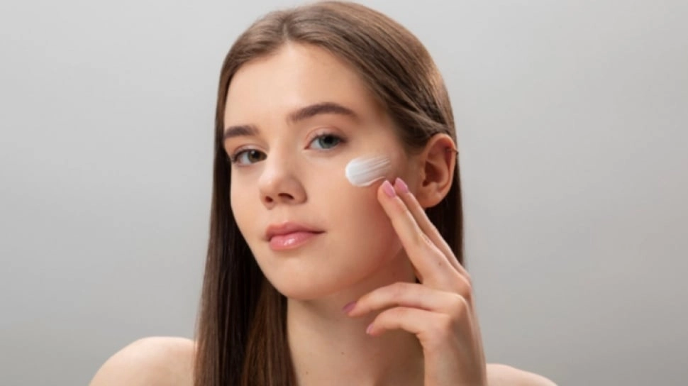 5 Rekomendasi Moisturizer untuk Kulit Dehidrasi, Bikin Wajah Sehat dan Lembap