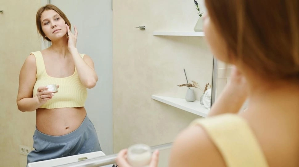 6 Rekomendasi Sunscreen Lokal Bumil Friendly: Aman, Nyaman, dan Lindungi Kulit dari Melasma