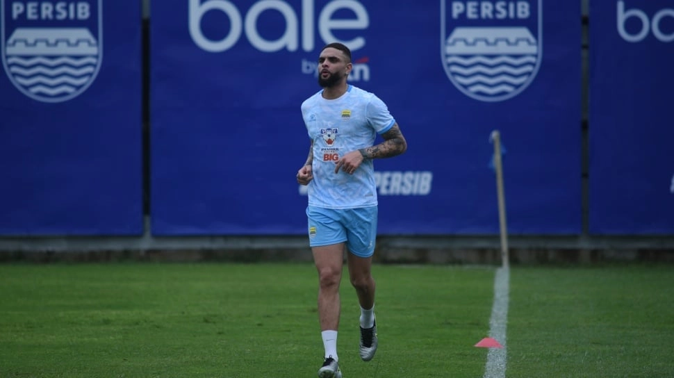 Gabung Persib Bandung, Layvin Kurzawa Merasa Senang dan Seperti di Rumah