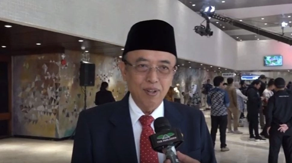 Guru Honorer Digaji Rp 300 Ribu, Kalah dari Petugas Partai: DPR Usul Pembayaran dari APBN Saja