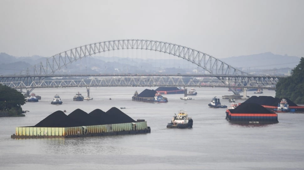 Penghentian Operasi dan PHK Intai Industri Batu Bara Usai Kementerian ESDM Pangkas Kuota Produksi