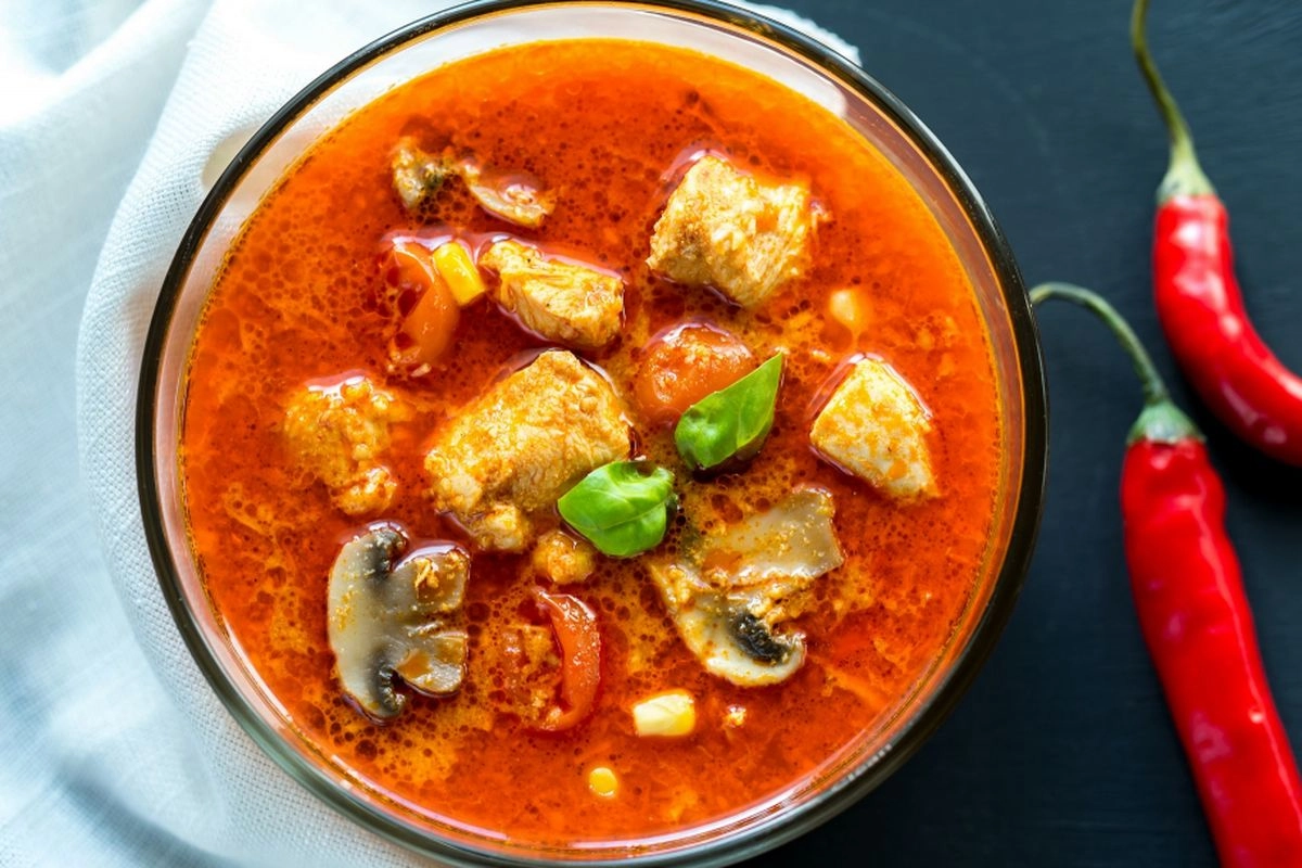 Bukan Rasa Pedas dan Asam, Ini Pemicu Sebenarnya Sakit Perut