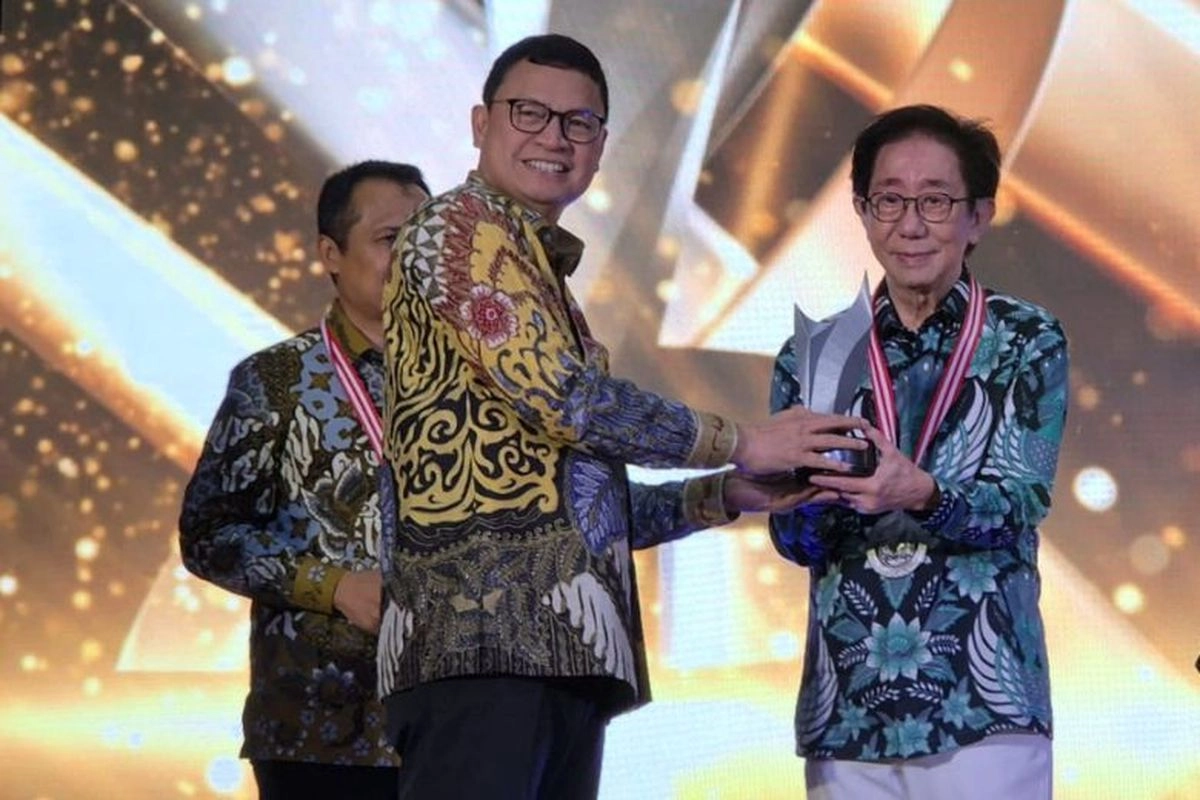 Sido Muncul Raih Penghargaan “Penjaga Marwah Jamu Aman Nasional” dari BPOM