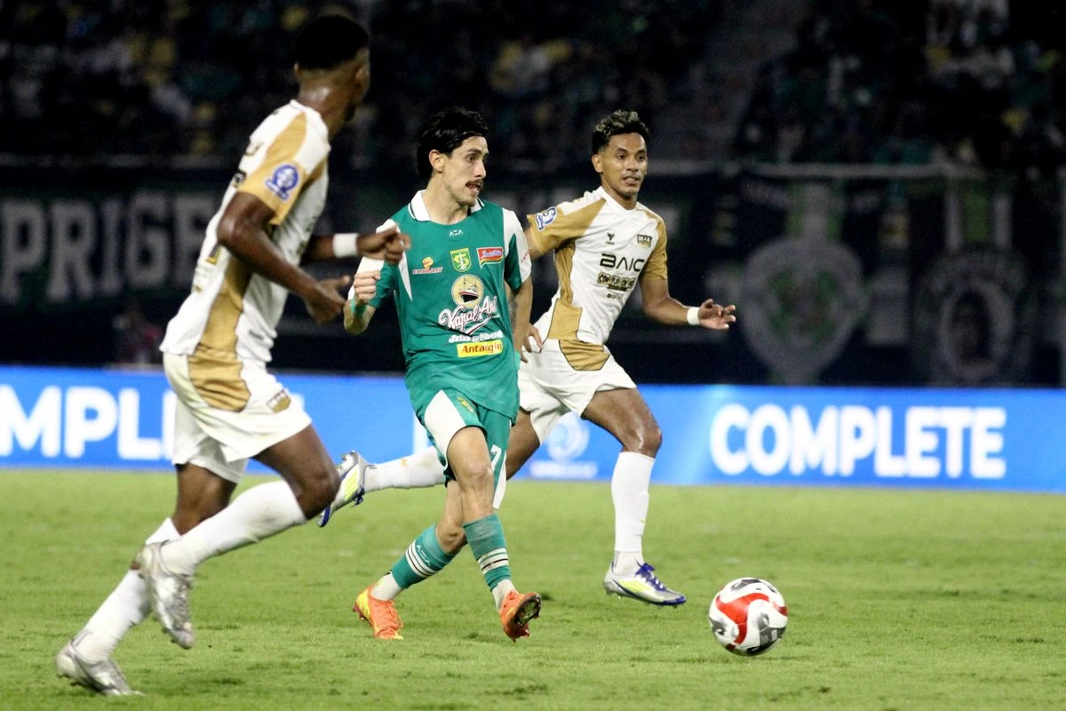 Tavares Minta Persebaya Main Lebih Cepat: Jangan Jadi Tukang Pos