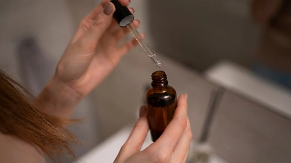 Apakah Retinol dan Vitamin C Bisa Dipakai Bersamaan? Ini 3 Bahan Aktif yang Tak Boleh Digabung