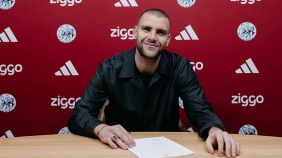 Maarten Paes Resmi ke Ajax Amsterdam