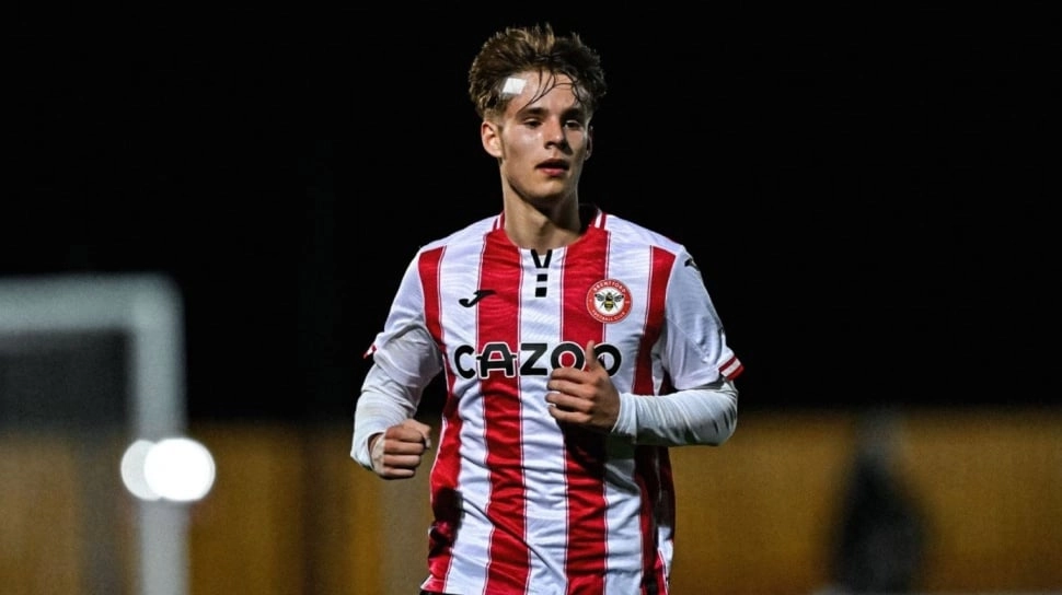 Putra Legenda Liverpool, Beau Redknapp Resmi Debut di Brentford U-21